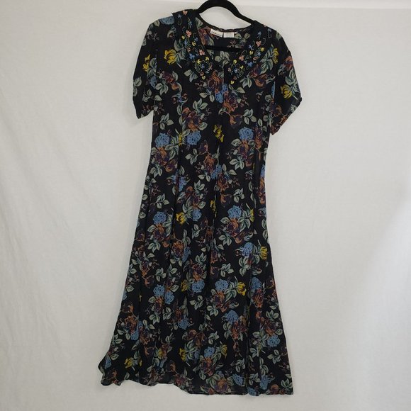 STYLEWOTKS Dresses & Skirts - STYLEWOTKS Vintage Floral Maxi Dress Shapeless Silhouette Exce. Condition